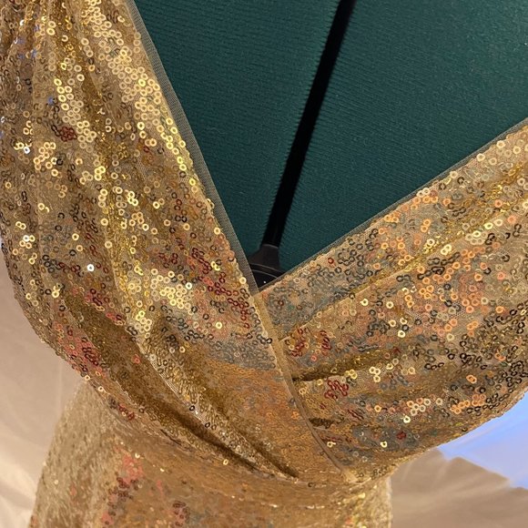 Gold Sequin V-Neck Dress - Picture 4 of 5